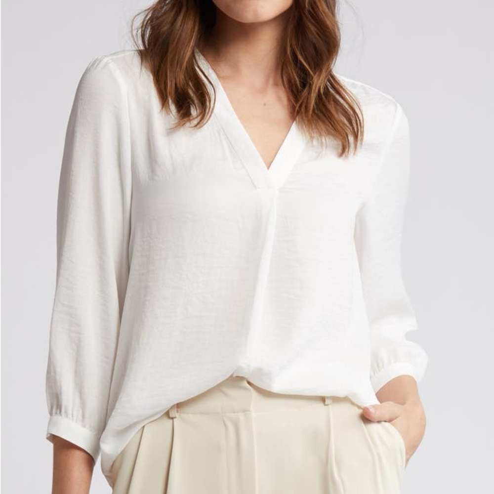 🆕 Vince Camuto Rumple Satin Top